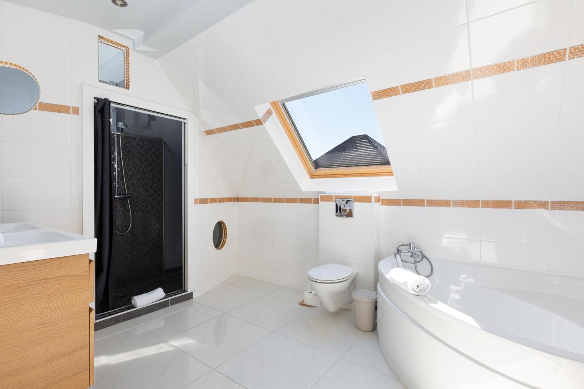 Gites Spa Strasbourg - Villa Cerf - Spa Prive, Sauna, Borne D'Arcade, Babyfoot Ittenheim Exterior photo
